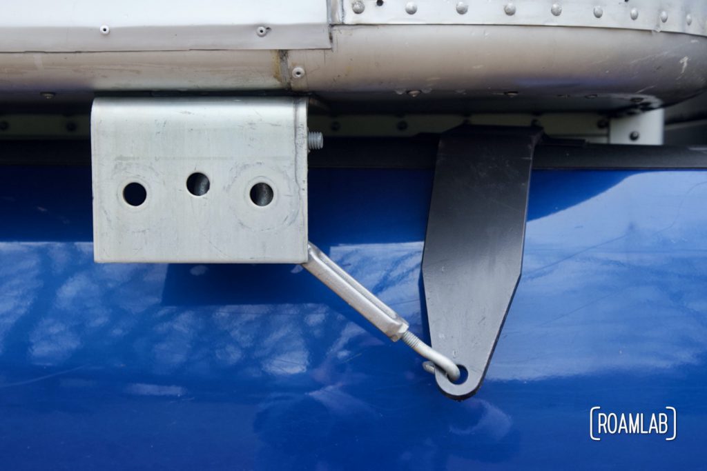 Head-on view of the Brophy and turnbuckle mounted to the camper's jackpoint.